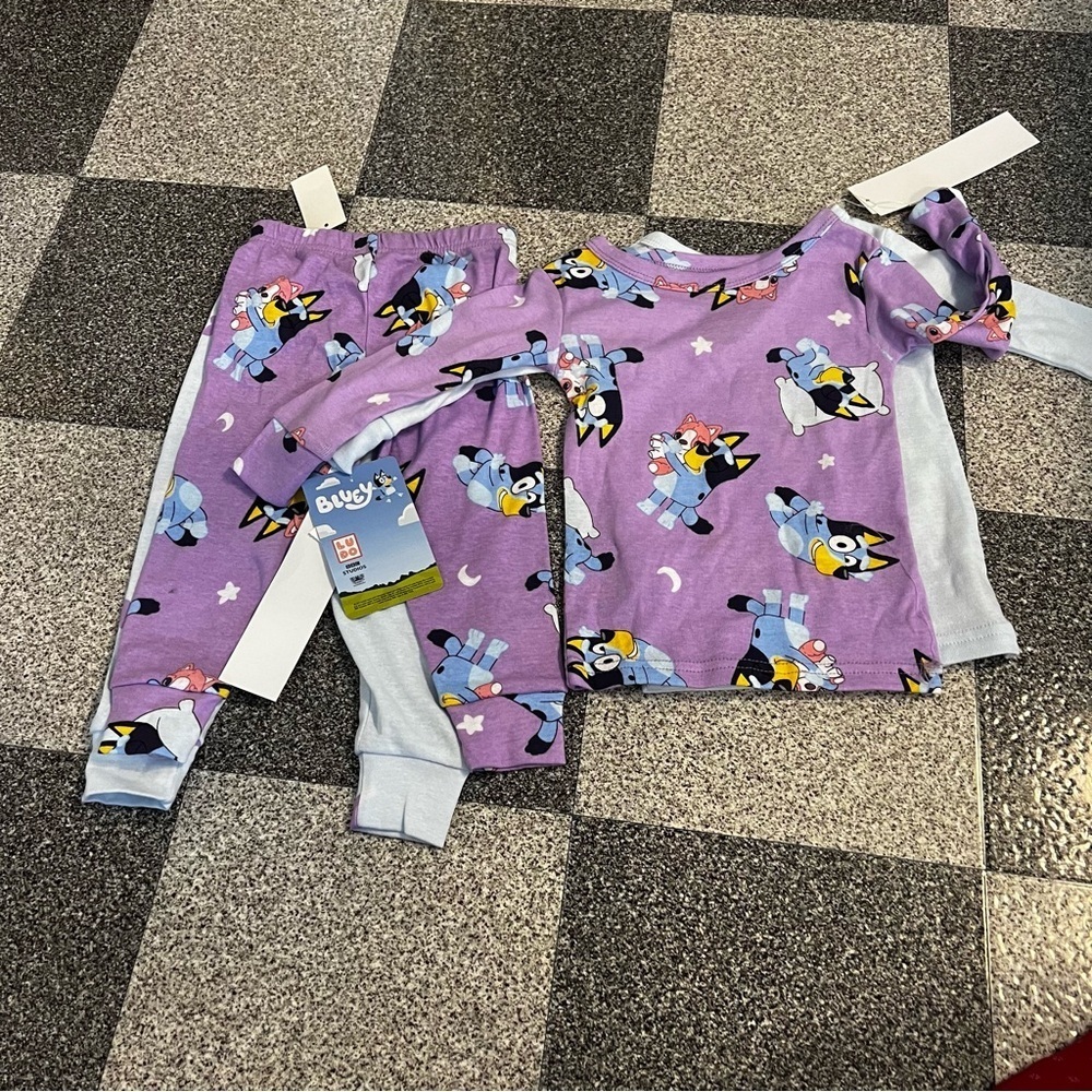 🌸2/$20 NWT Toddler Girl's 4 pcs Bluey Cotton Long Sleeve Pajama Sets Size 18M - Picture 3 of 6